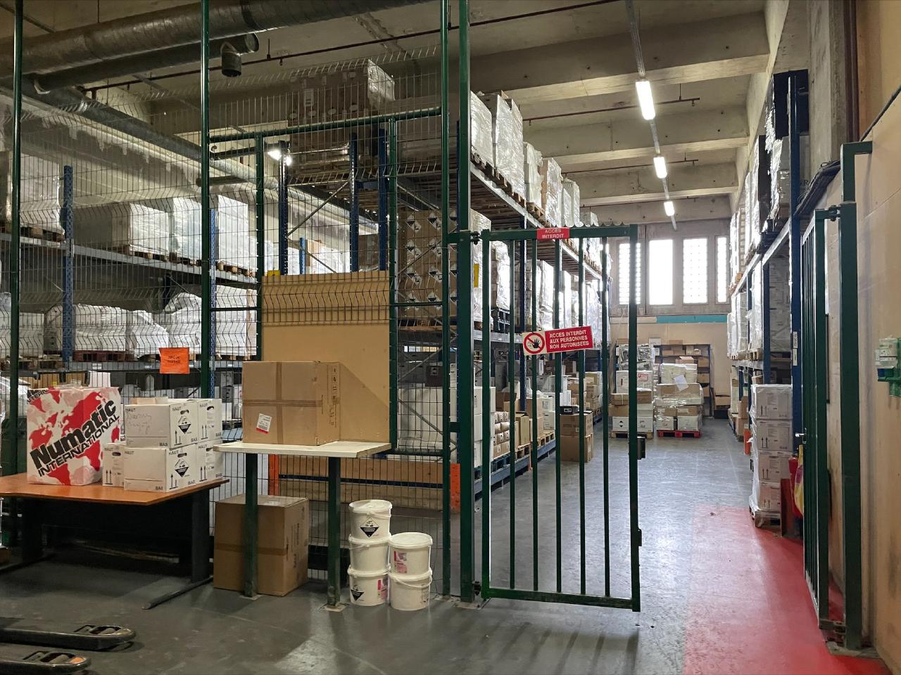 Local d'activité Montreuil 2740m² Vente local d'activité Montreuil Seine-Saint-Denis OVACT2310101 0
